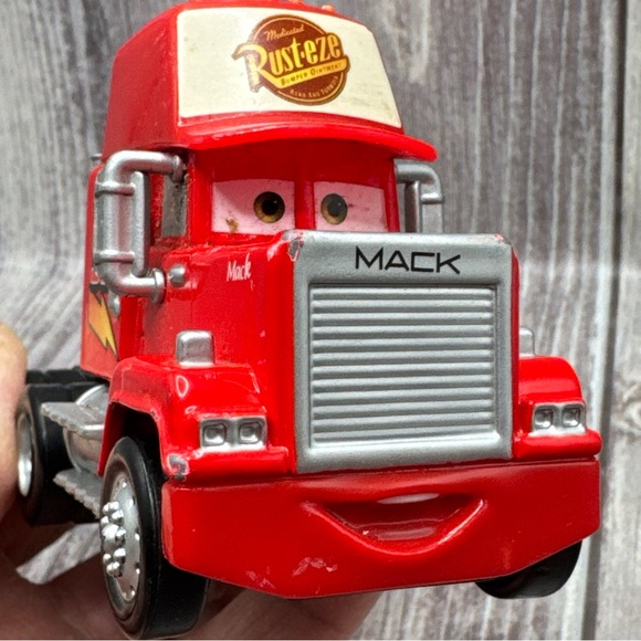 Disney Pixar Cars Mack Truck Mini Racers Transporter Hauler - Picture 5 of 7